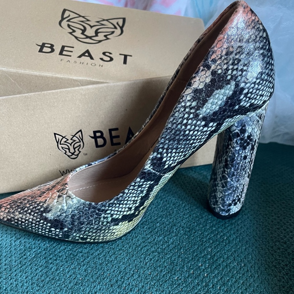 Brand New in Box Snake 🐍 Skin Heels 👠